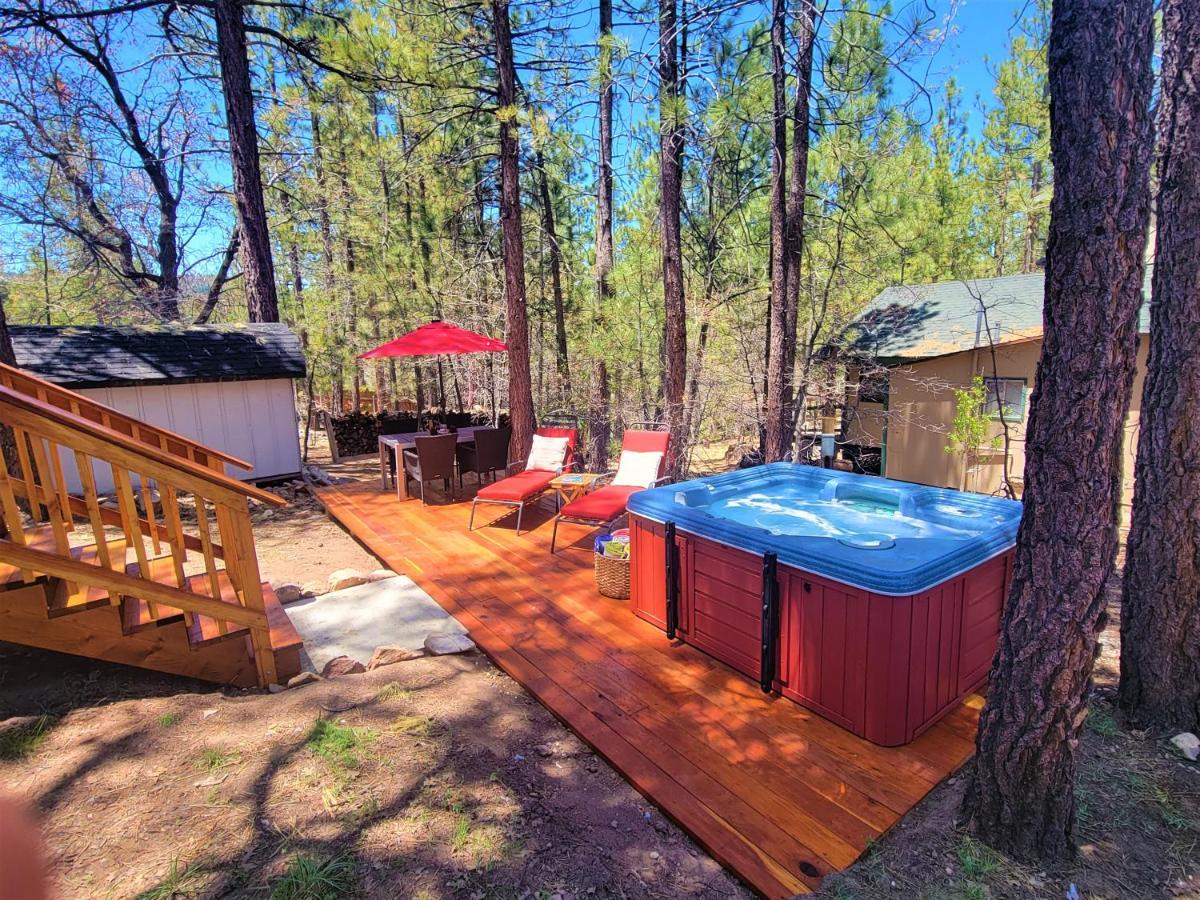 Four Seasons Getaway-Private Hot Spa With Pine Tree Views-Walk To Village And Pineknot Trailhead-Plus King Bed! *